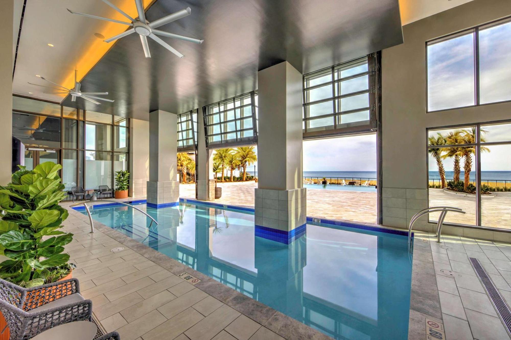 Embassy Suites By Hilton Virginia Beach Oceanfront Resort Exterior foto